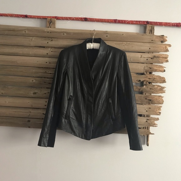 Ellen Tracy Jackets & Blazers - Ellen Tracy lambskin leather jacket size S/M